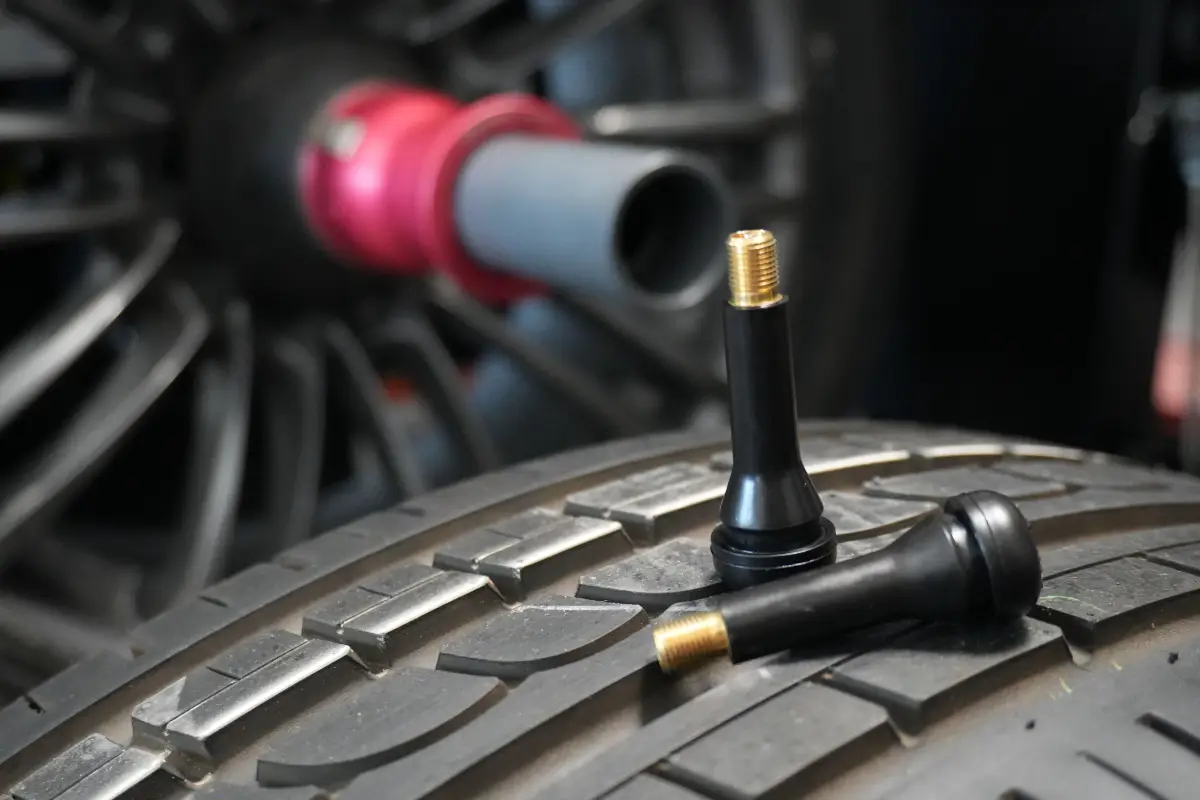 Le guide ultime des valves de pneus : types, usages et bonnes pratiques en atelier 
