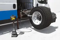 Monte/dmonte-pneus embarqu avec radiocommunication