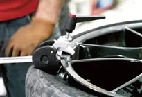 Pince en plastique "3me main"