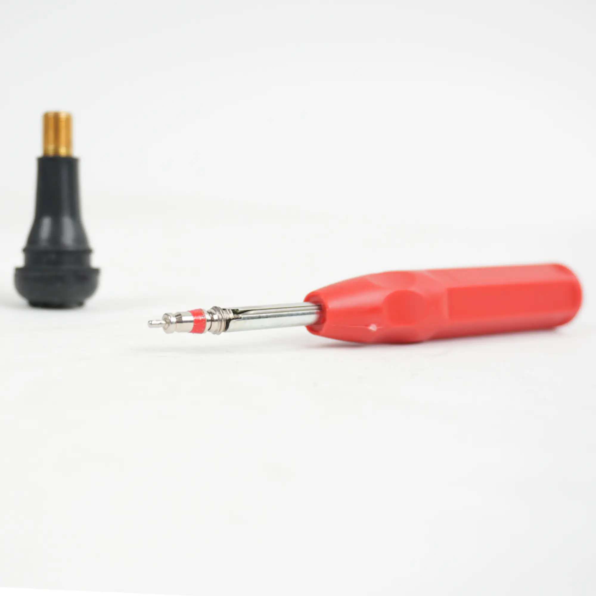 Tournevis pour interieur de valve