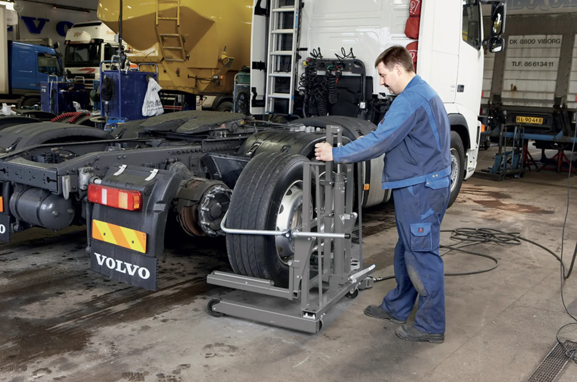 Leve-roue a fonctionnement hydraulique